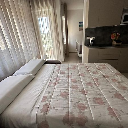 Apartments Ennio Top Class Бари Екстериор снимка