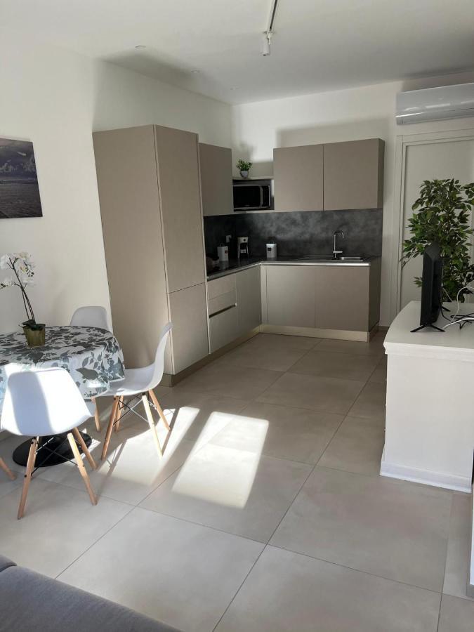 Apartments Ennio Top Class Бари Екстериор снимка