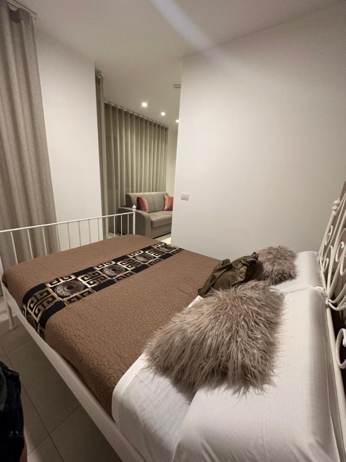 Apartments Ennio Top Class Бари Екстериор снимка