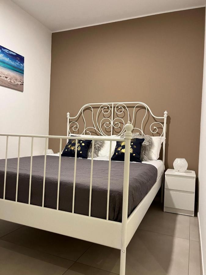 Apartments Ennio Top Class Бари Екстериор снимка