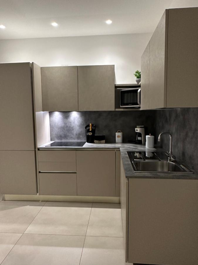 Apartments Ennio Top Class Бари Екстериор снимка