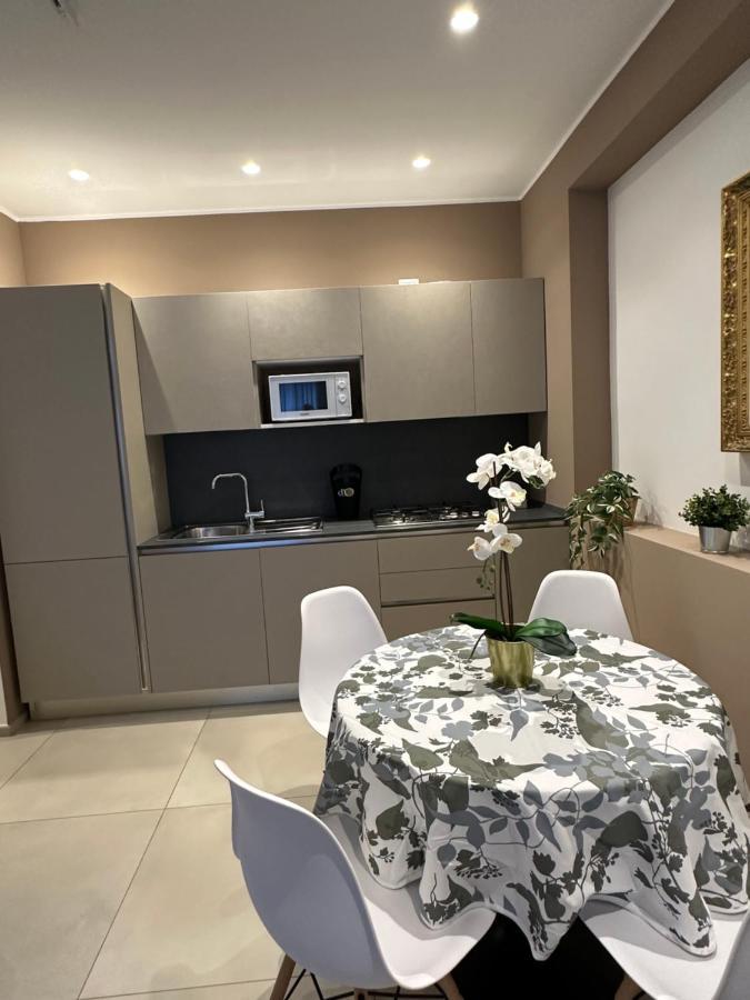 Apartments Ennio Top Class Бари Екстериор снимка