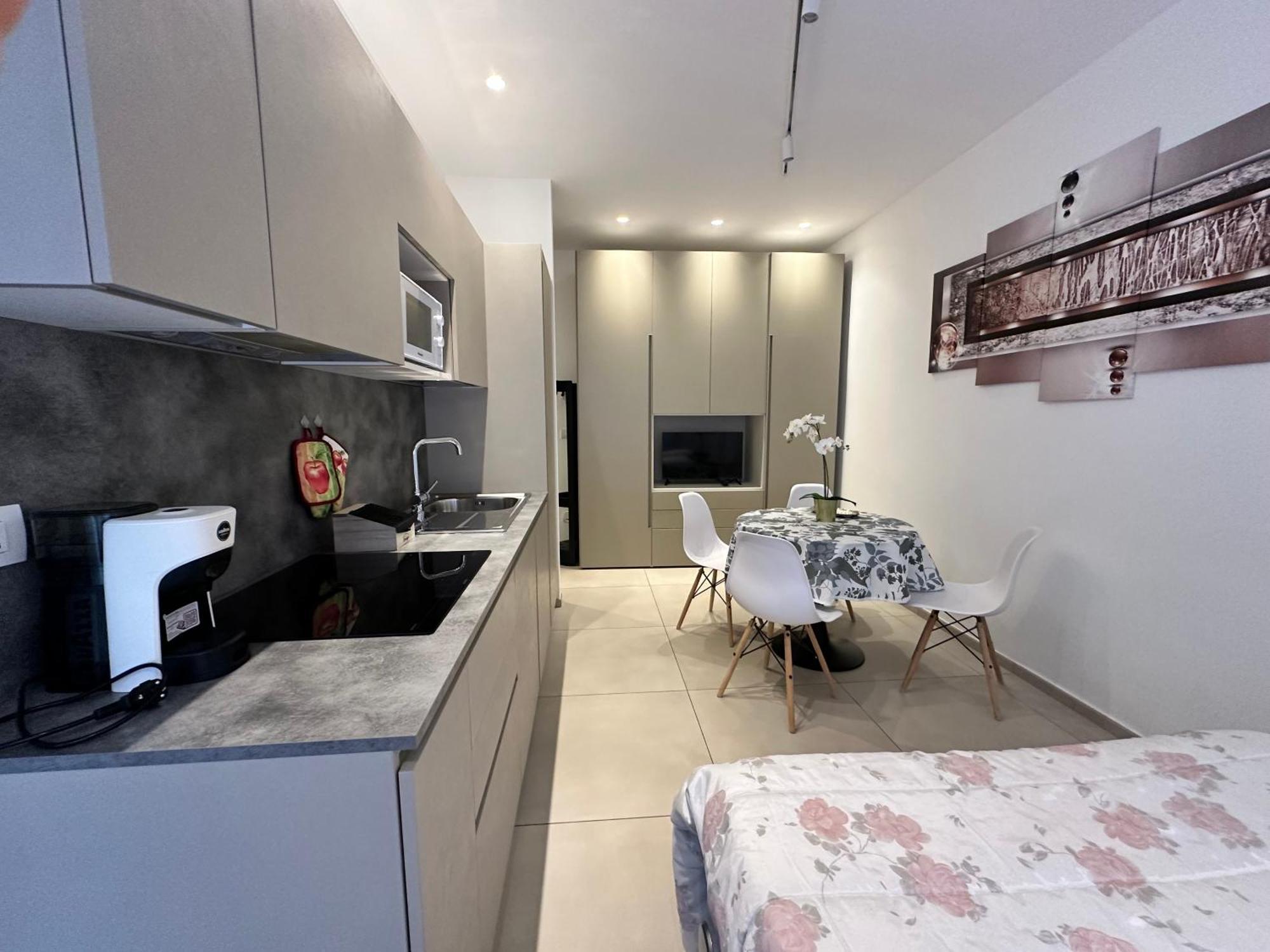 Apartments Ennio Top Class Бари Екстериор снимка